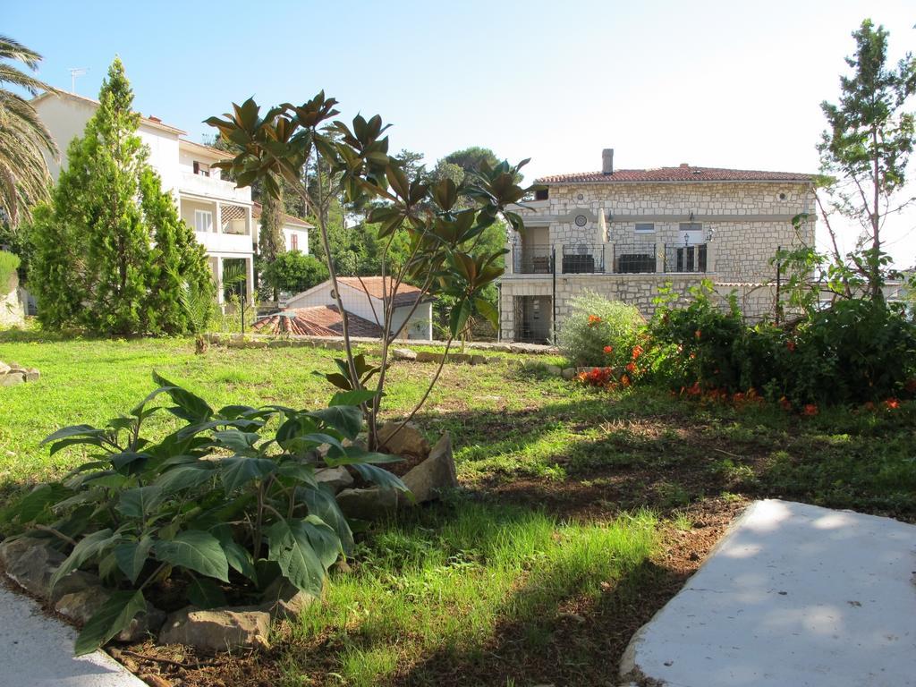 Villas Arbia - Rio By The Beach Banjol Esterno foto